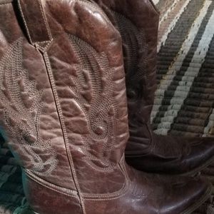 American Eagle Western boots